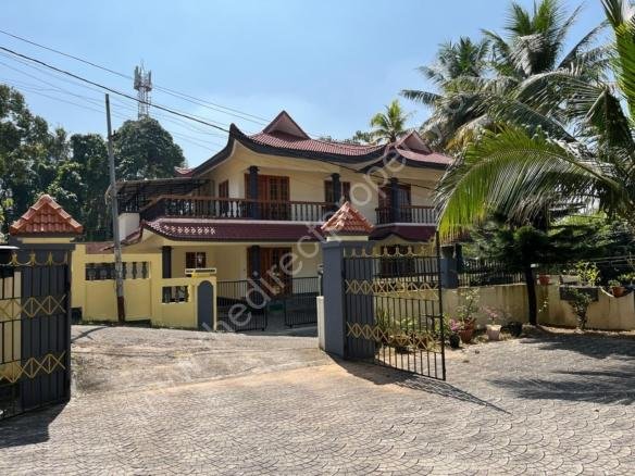 House in for sale in Kalathipadi