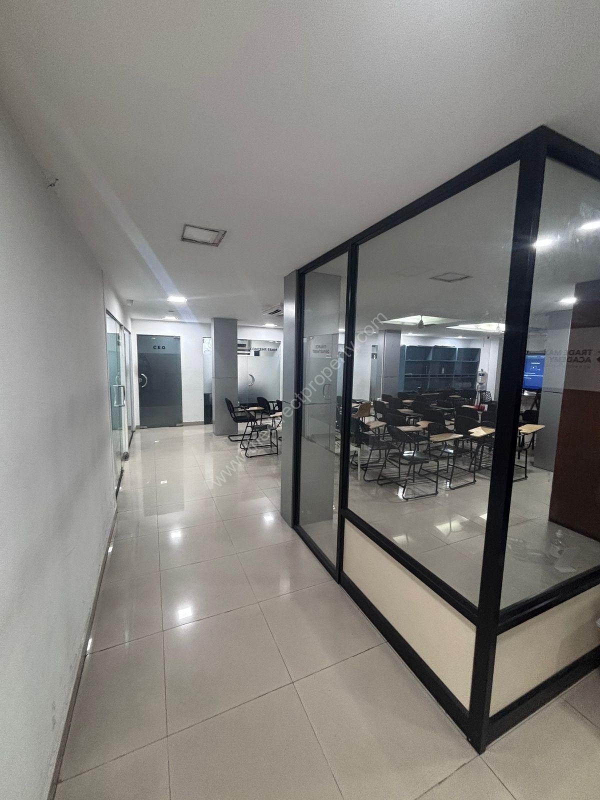 Building for rent in Palarivattom