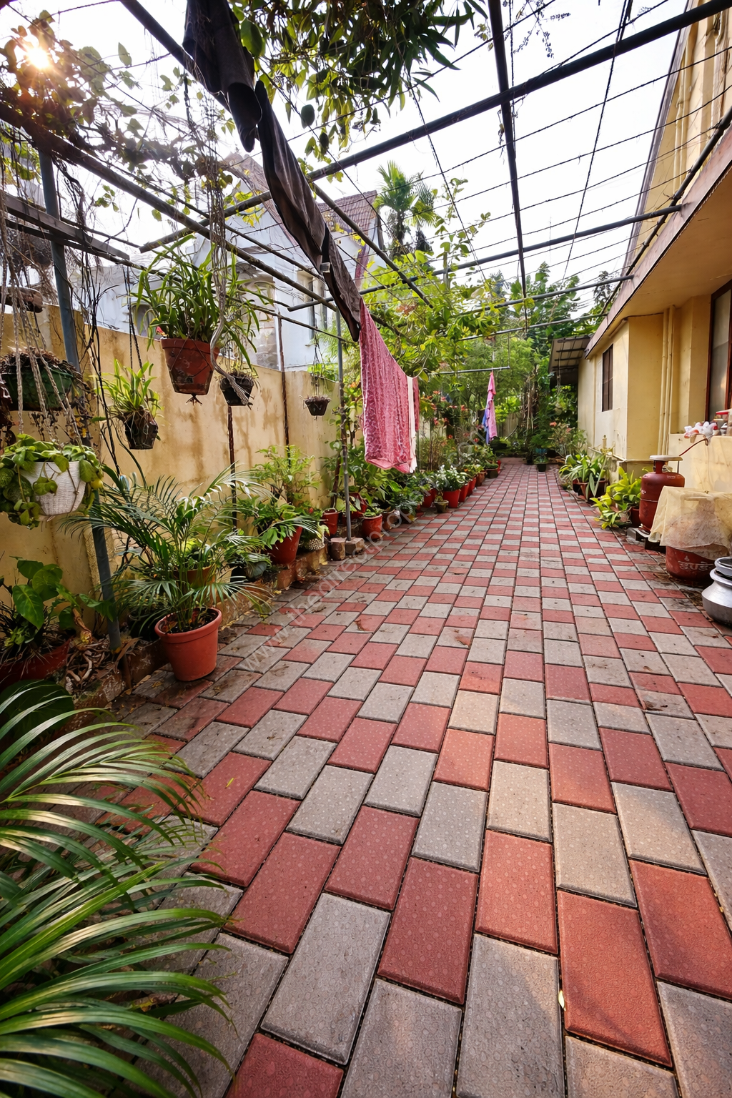 9316fc4e-0244-46a8-a113-4714eb563379