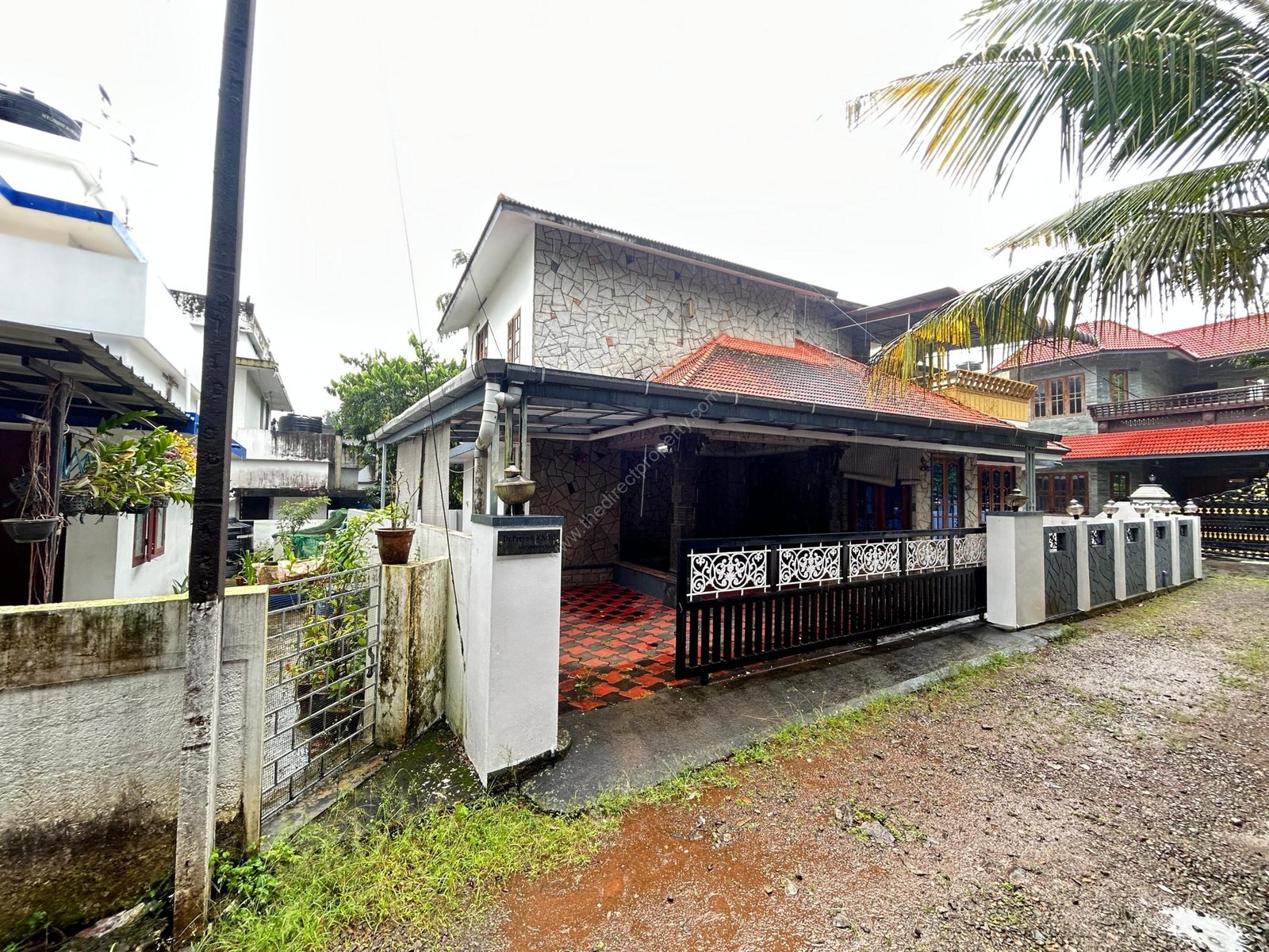 A 4BHK house for sale in Aluva