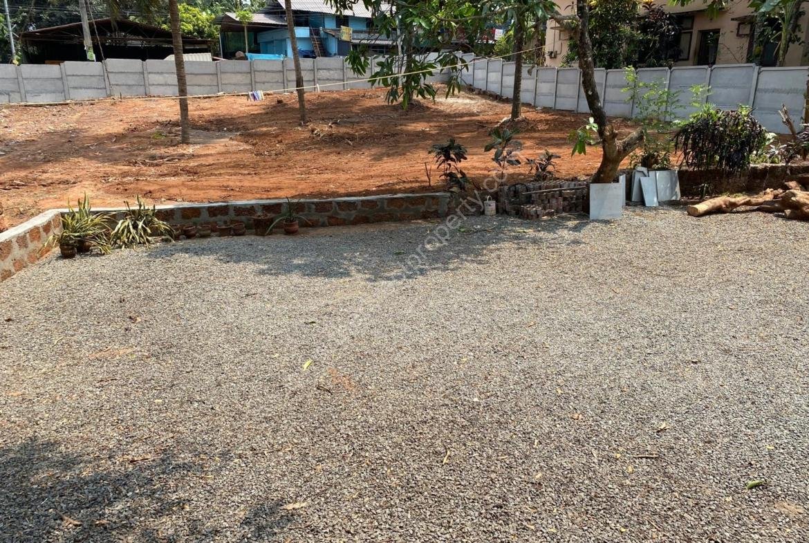 Prime Commercial Land with Highway Frontage for Sale – Vellimadukunnu, Kozhikode
