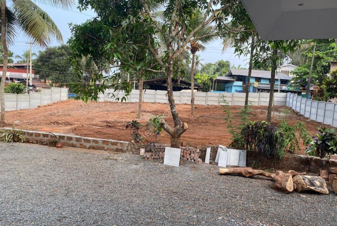 Prime Commercial Land with Highway Frontage for Sale – Vellimadukunnu, Kozhikode