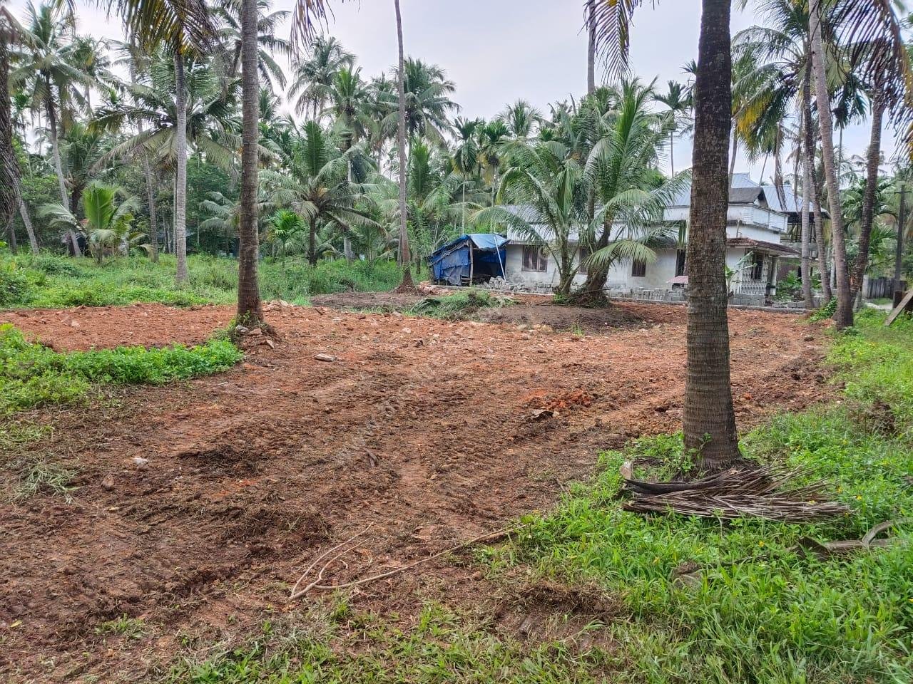 Land for sale in Kakkathuruthu Irinjalakuda