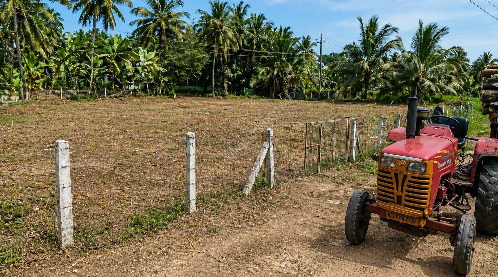 Plot for sale in Anikode