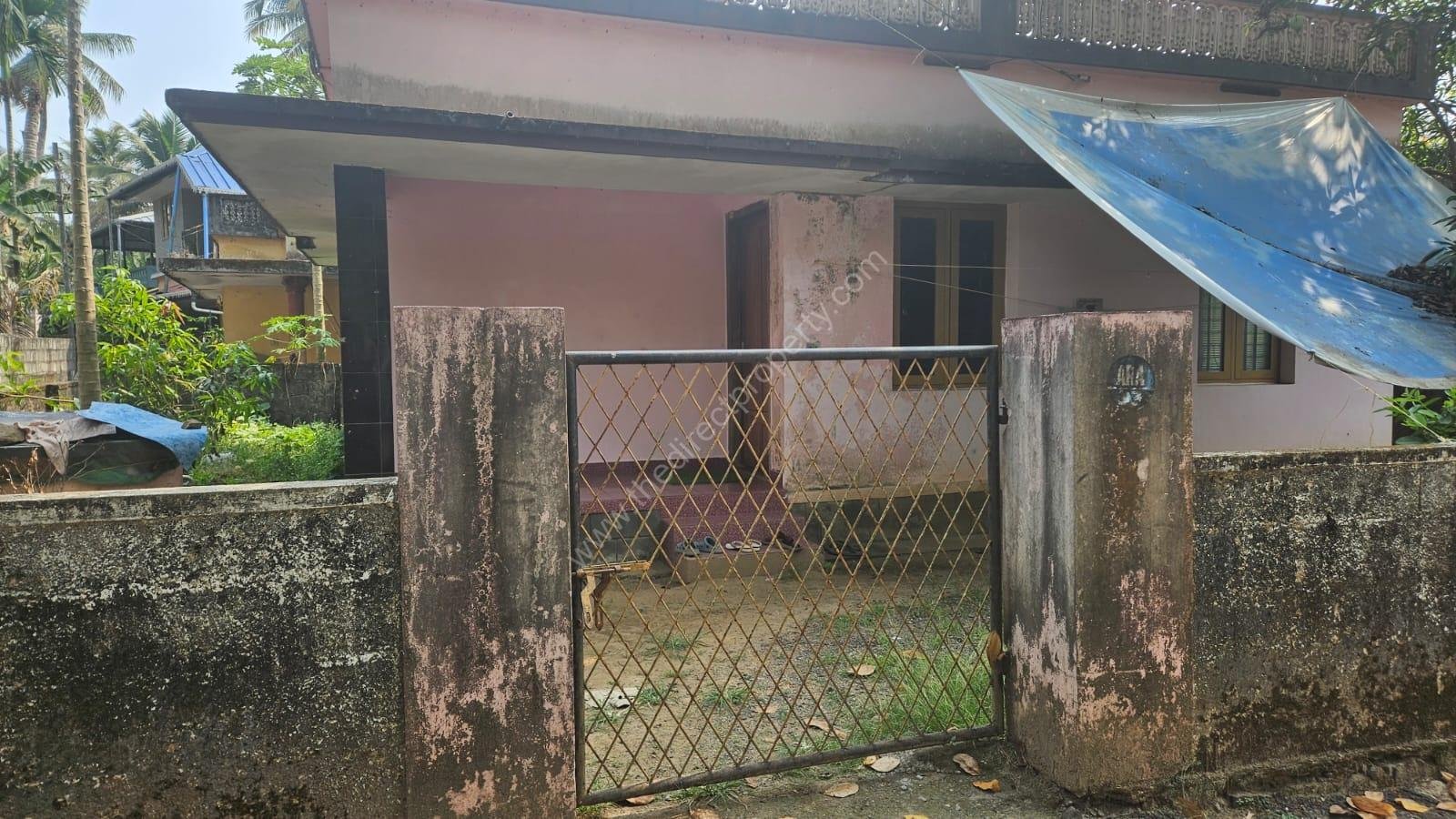WhatsApp Image 2026-05-12 at 9.24.49 AM Land with an old house for sale in Thiruvankulam