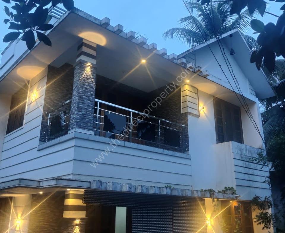 House for sale in Kecheri Aloor