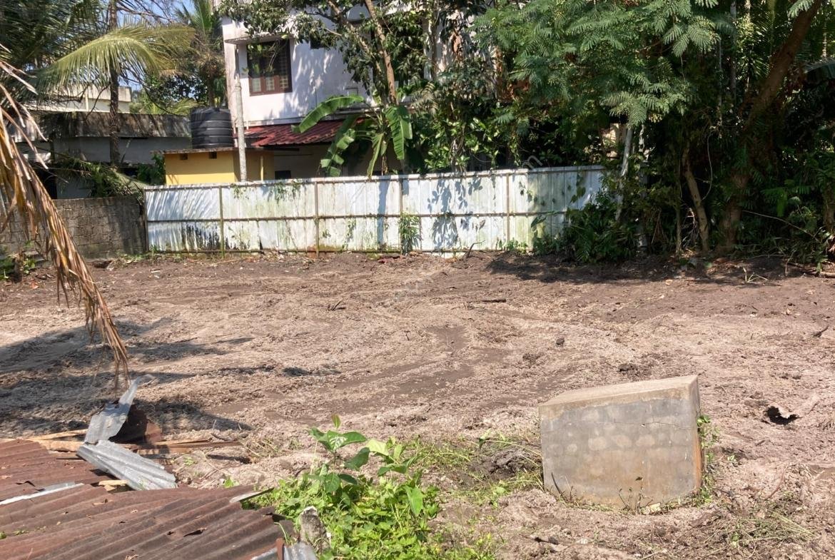 Land for Sale in Pazhaveedu Alappuzha