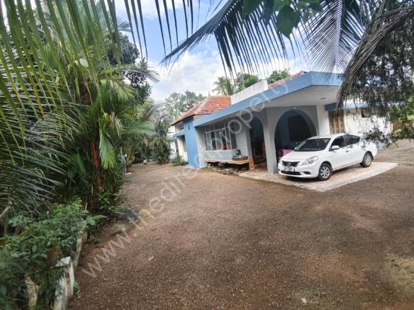 Land with Bungalow for sale in Vazhoor