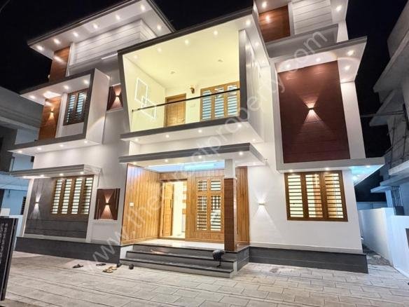newly built House for Sale in Mannuthy