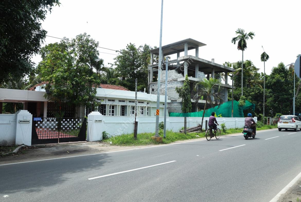 Commercial Building for Rent in Cherai, Ernakulam