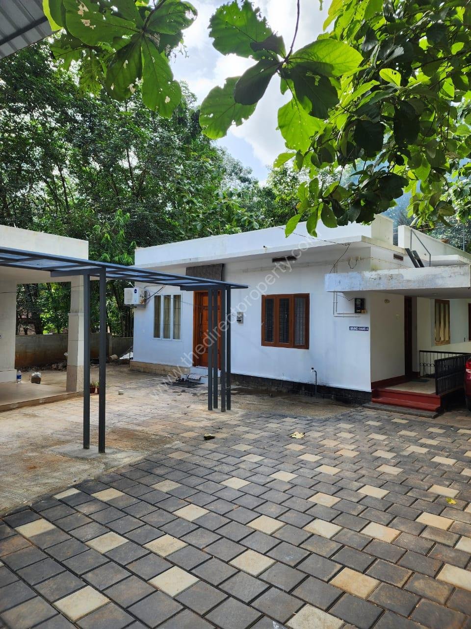 Individual Villa for rent in Mela Pattambi