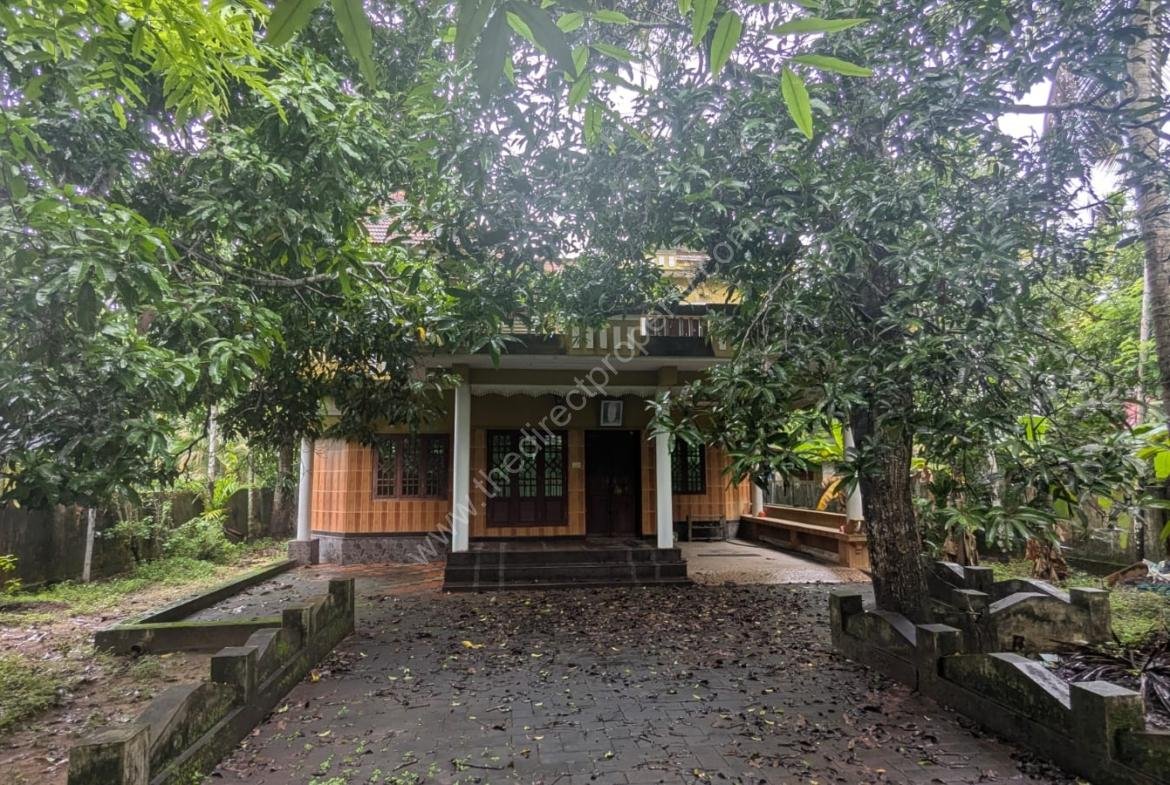 Villa for sale in Kodungallur, Thrissur