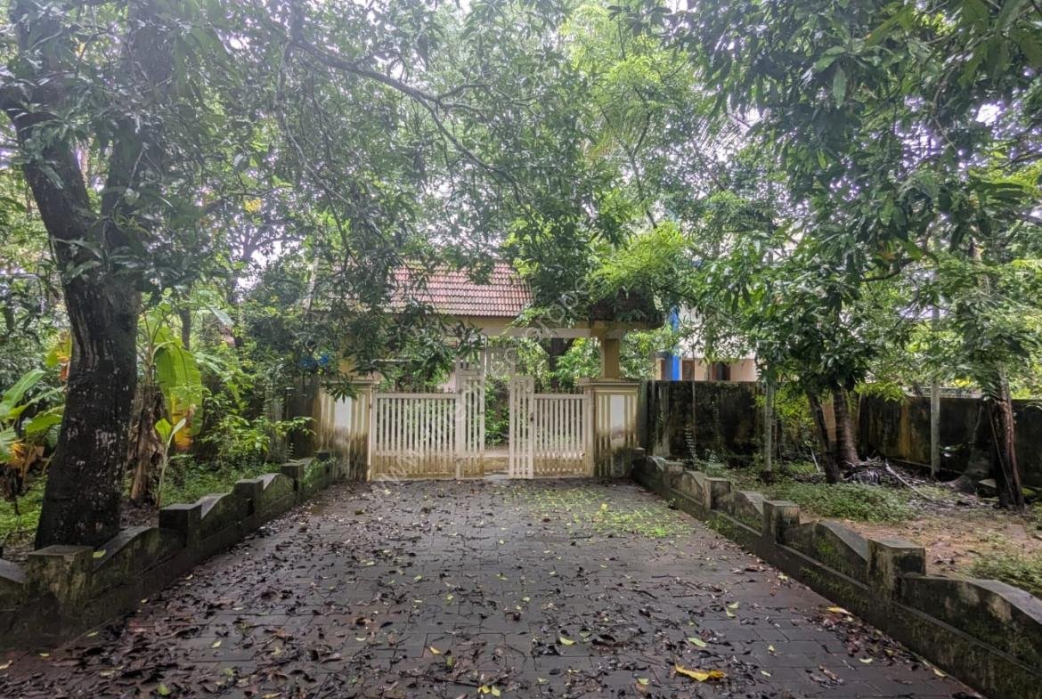 Villa for sale in Kodungallur, Thrissur