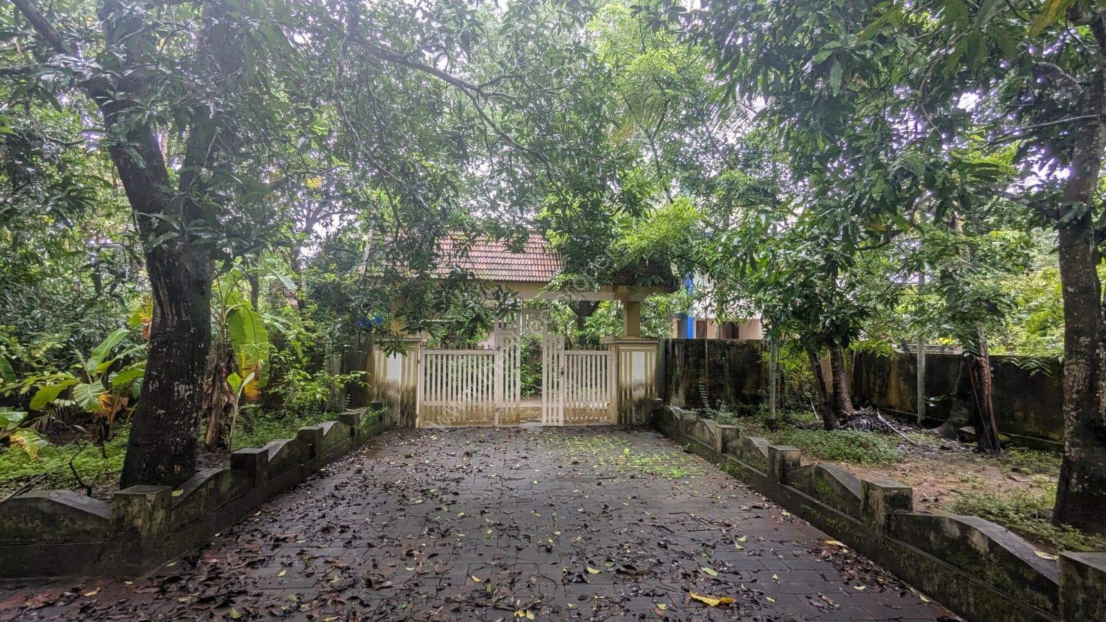 Villa for sale in Kodungallur, Thrissur