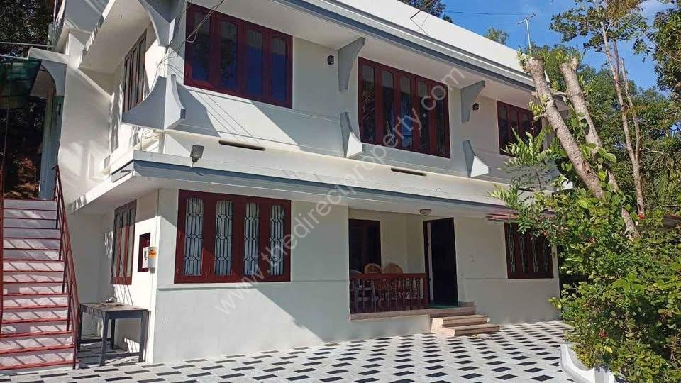 1st floor house rent in Mannanthala