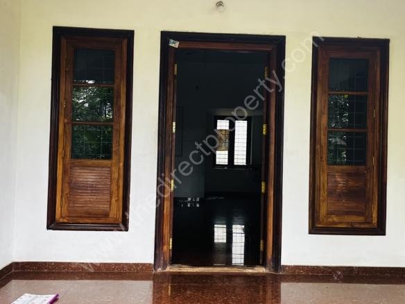 House for cheap rate in Mukkam