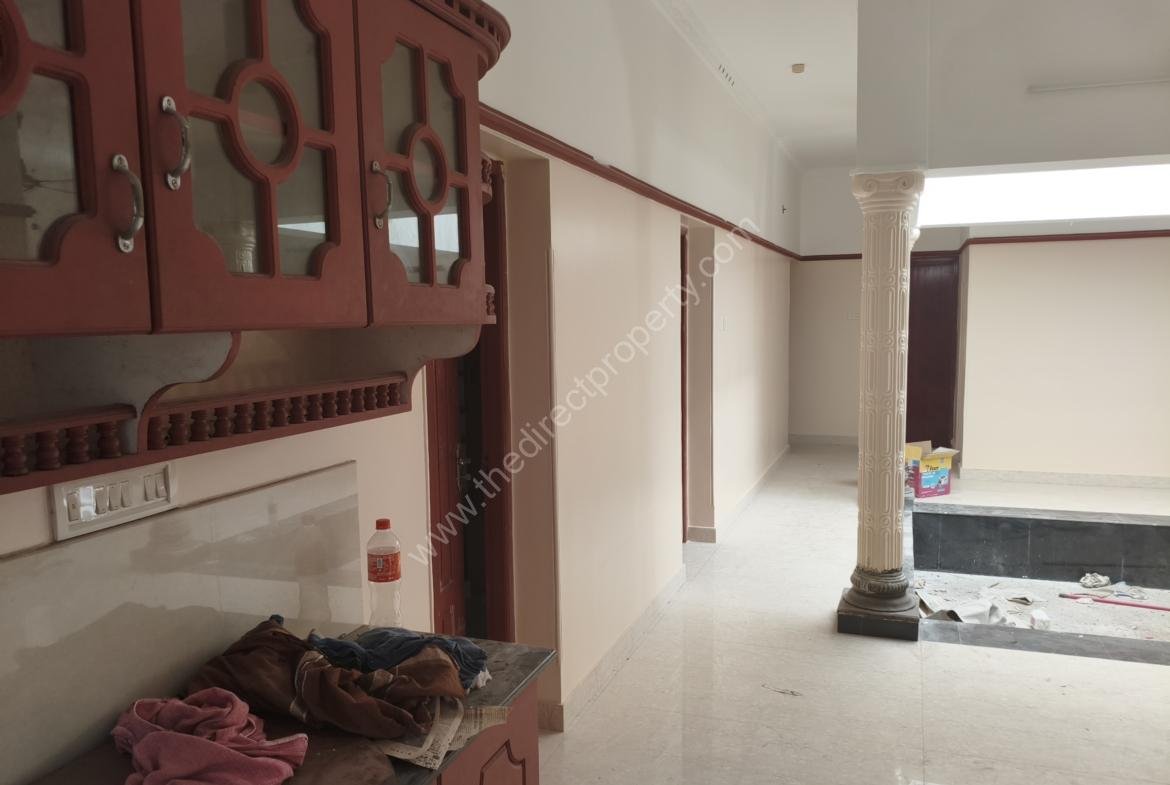 House for sale in Vallakadavu