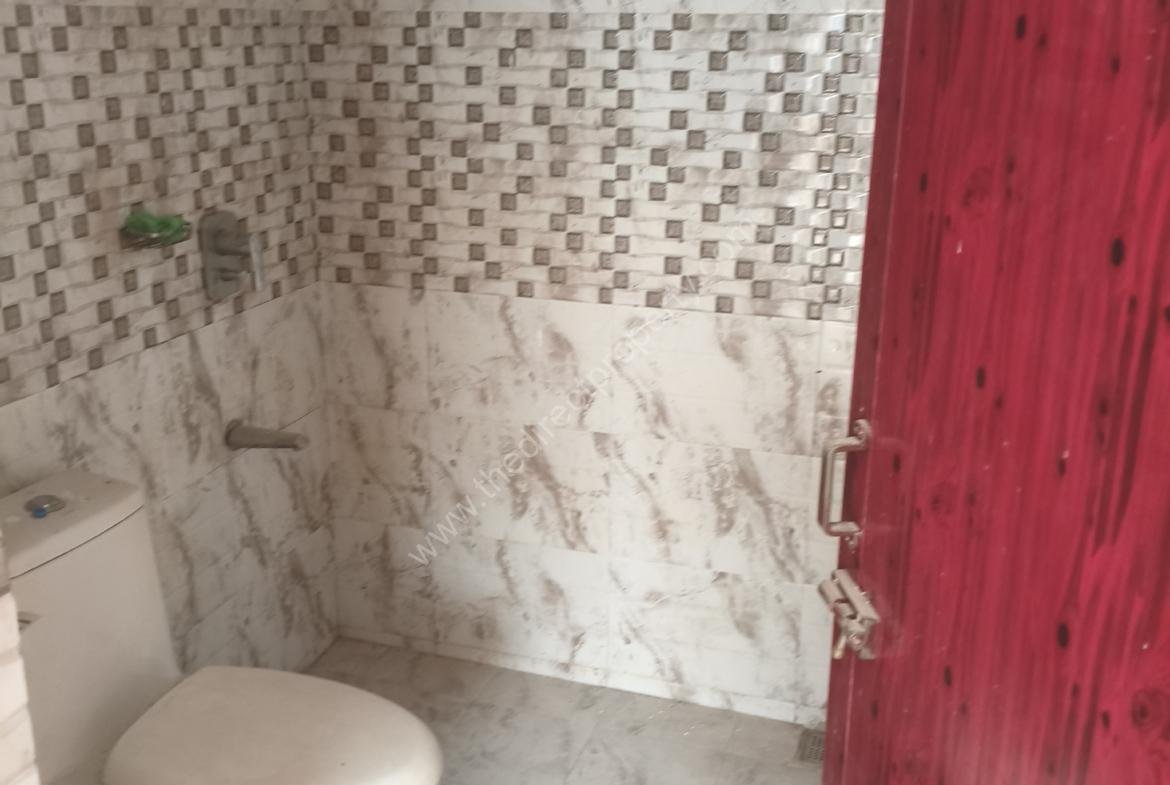 House for sale in Vallakadavu