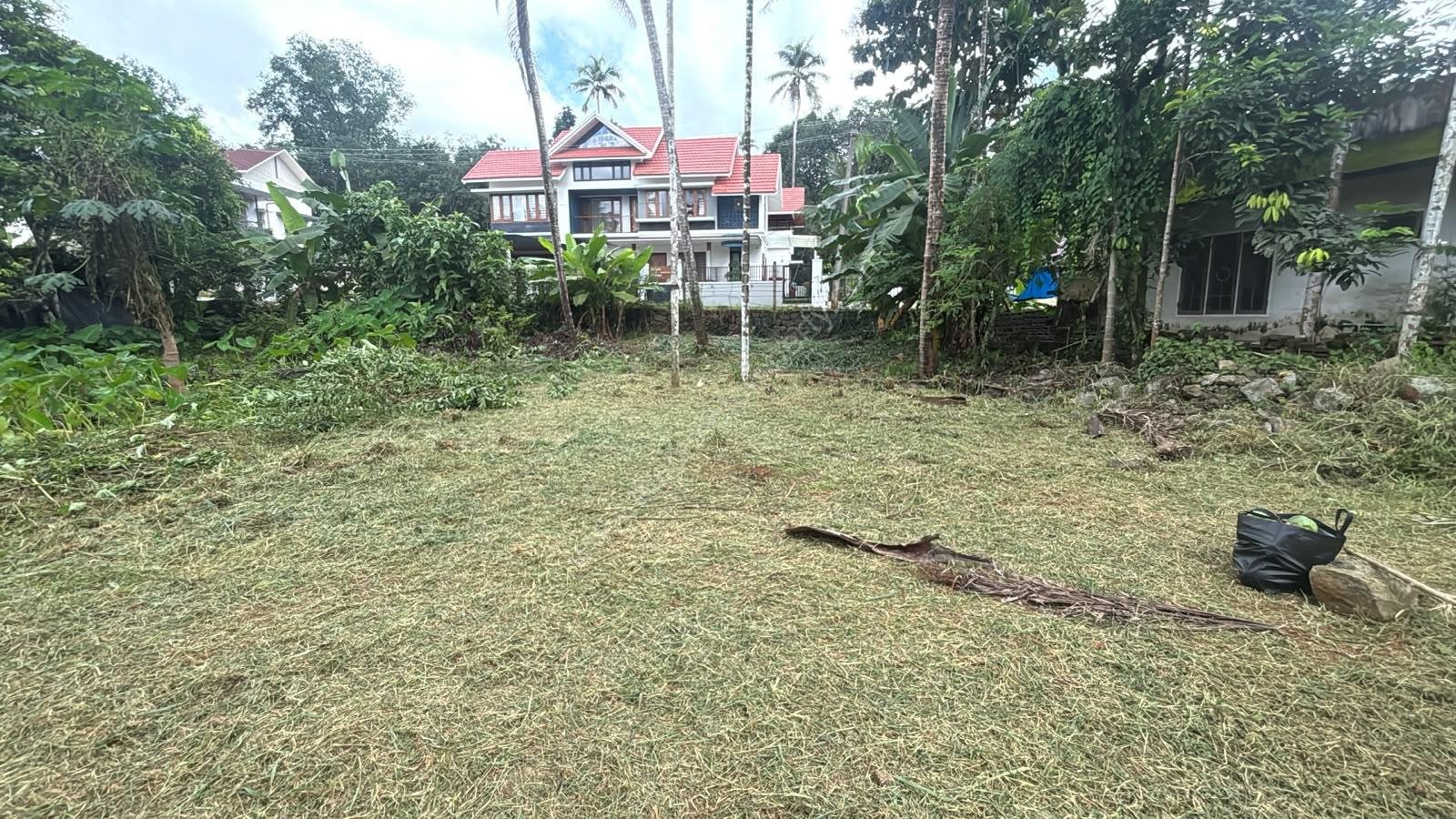 1000262367 Land For Sale in Thodupzha