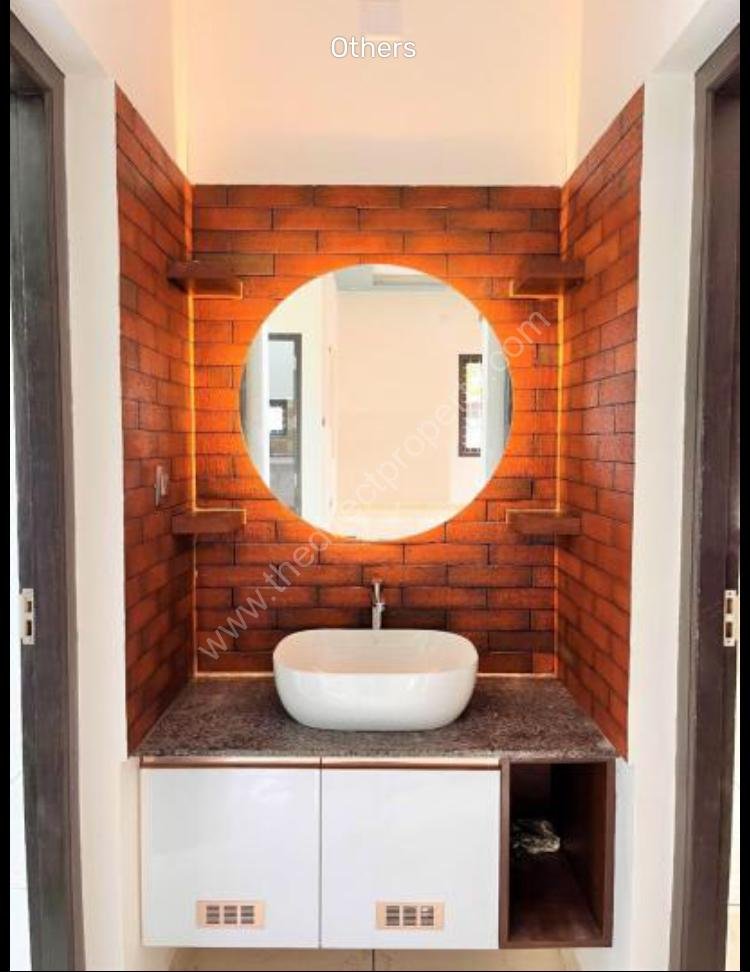 37C01AF5-E63D-4BA5-B563-2E9F40A9D1B2 4BHK new independent house for sale in Kolazhy