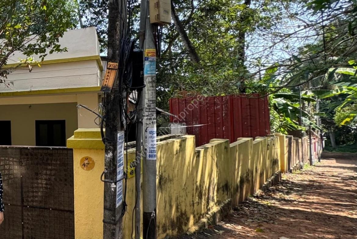 Land for sale in Vellyambalam Trivandrum