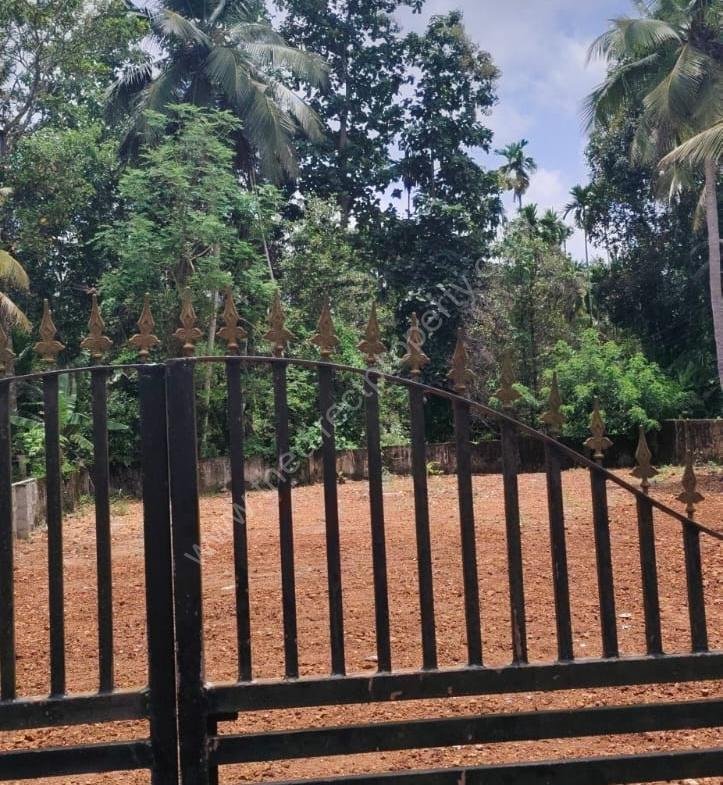 17 Cent Plot for sale in Vaikom town