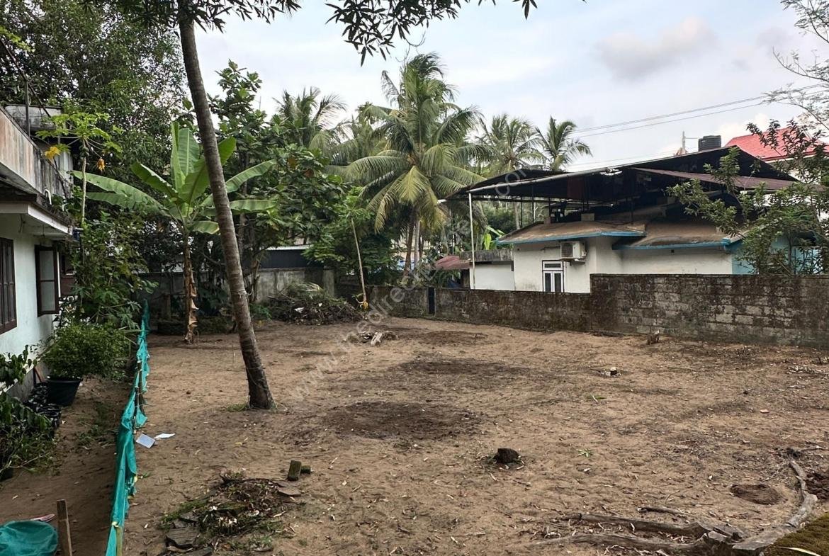 Prime 8 Cent Residential Plot near Guruvayoor Temple & NH 66