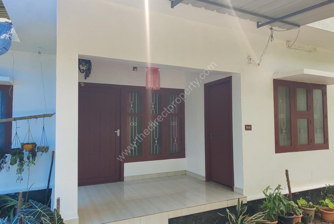 3bhk with 22.5 cent land for sale in Naduvil