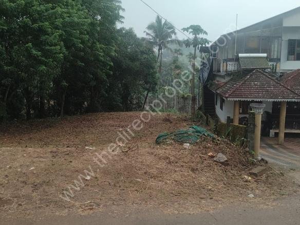 Plot for sale in Mananthavady
