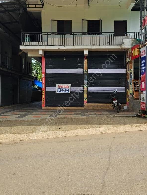 6 shutter shop and flat